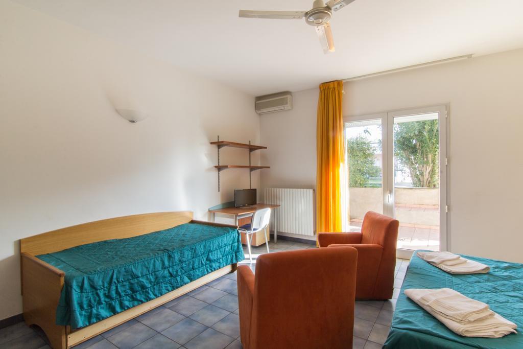 I Giardini Di Atena Aparthotel Merine Cameră foto