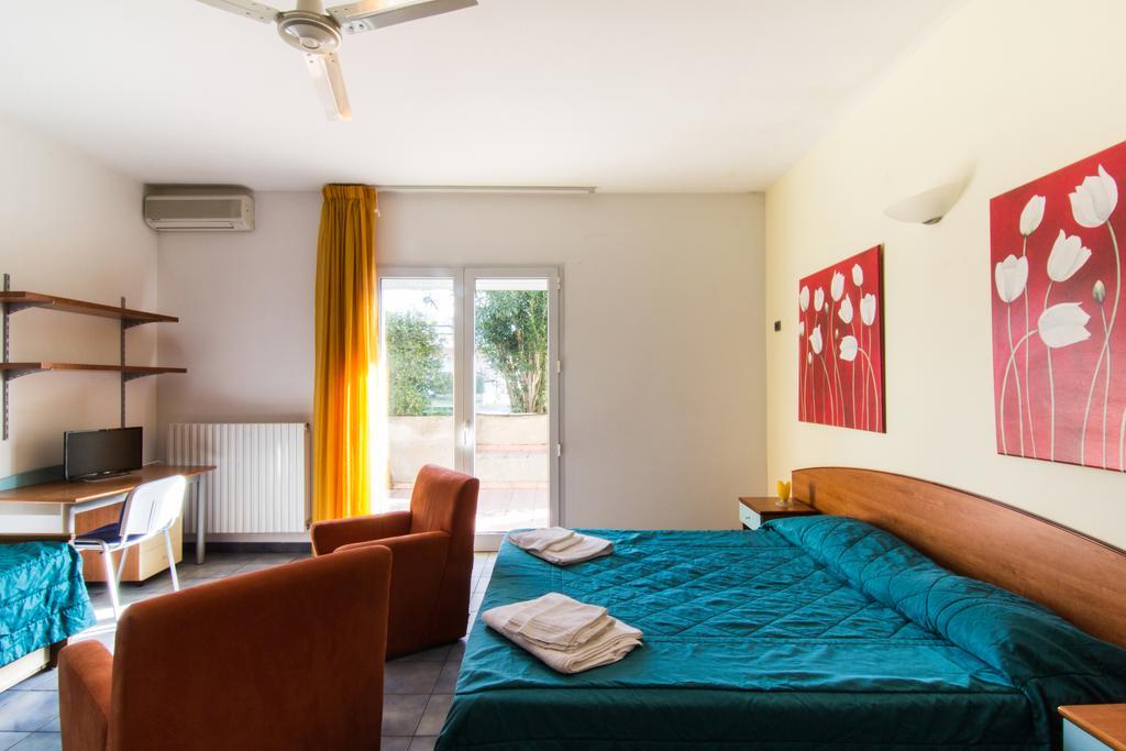I Giardini Di Atena Aparthotel Merine Cameră foto
