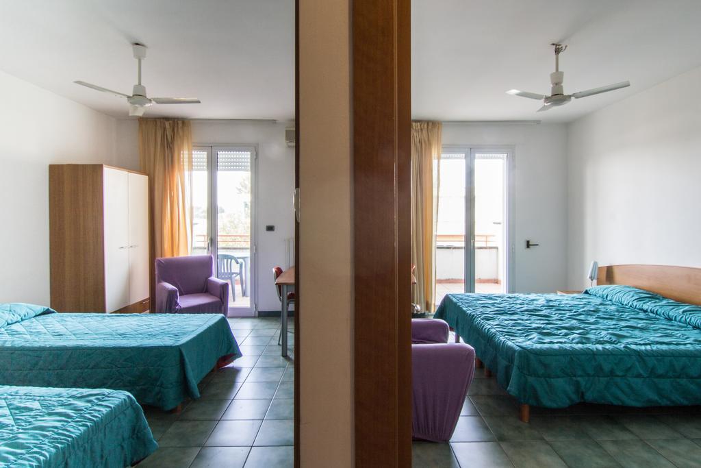 I Giardini Di Atena Aparthotel Merine Cameră foto